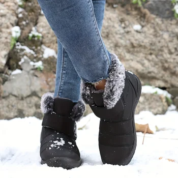 Жените нехлъзгащи се удебелени средни тръби сняг ботуши удобни топли външни туристически обувки