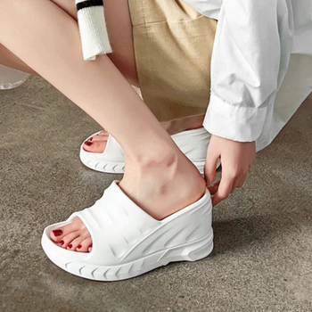 Дамски 9см увеличени клинове чехли 2023 летни дишащи ежедневни платформи Обувки за жени Леко приплъзване на женски сандали